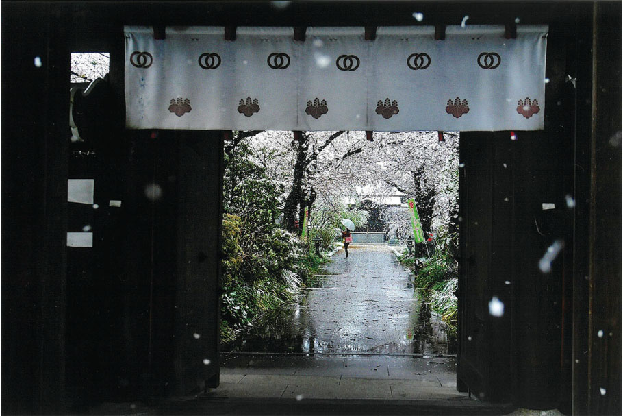 フォトコン202104_２部_春雪の寺_巻島芳明_太田市