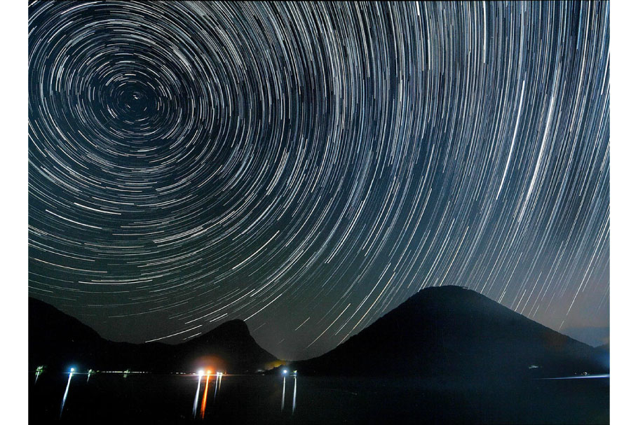 フォトコン202110_入選._1部_星グルな榛名山_北村奉正_高崎