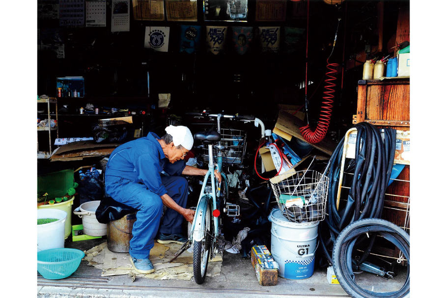 10_入選２部_自転車屋さん_大岡雅人_高崎市