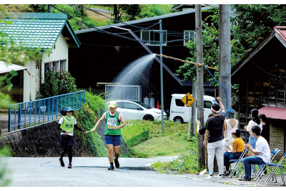 2_3_入選２部_ランナーのオアシス_しめぎ光男_みなかみ