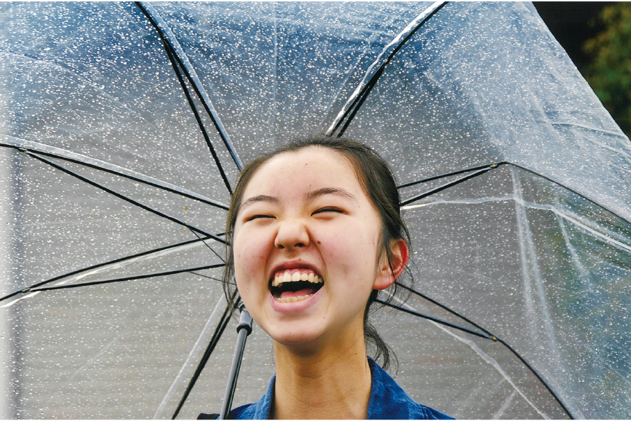 6_3_準入選２部_雨の中の乙女_岡田とみ江_伊勢崎