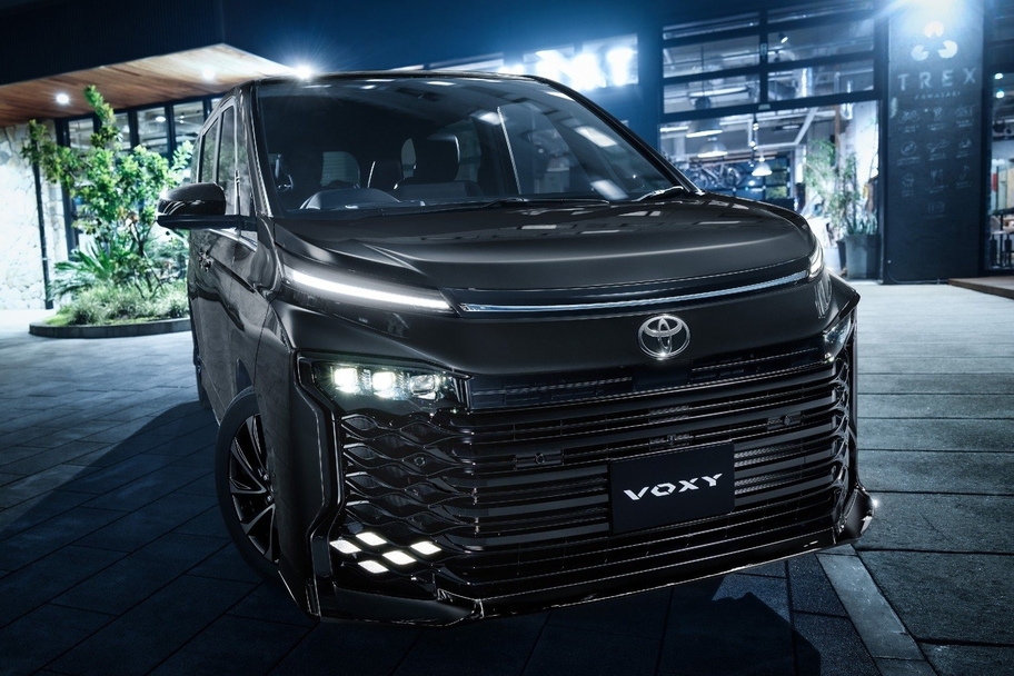 【モデル入り素材】S-Z（2WD・7人乗り）